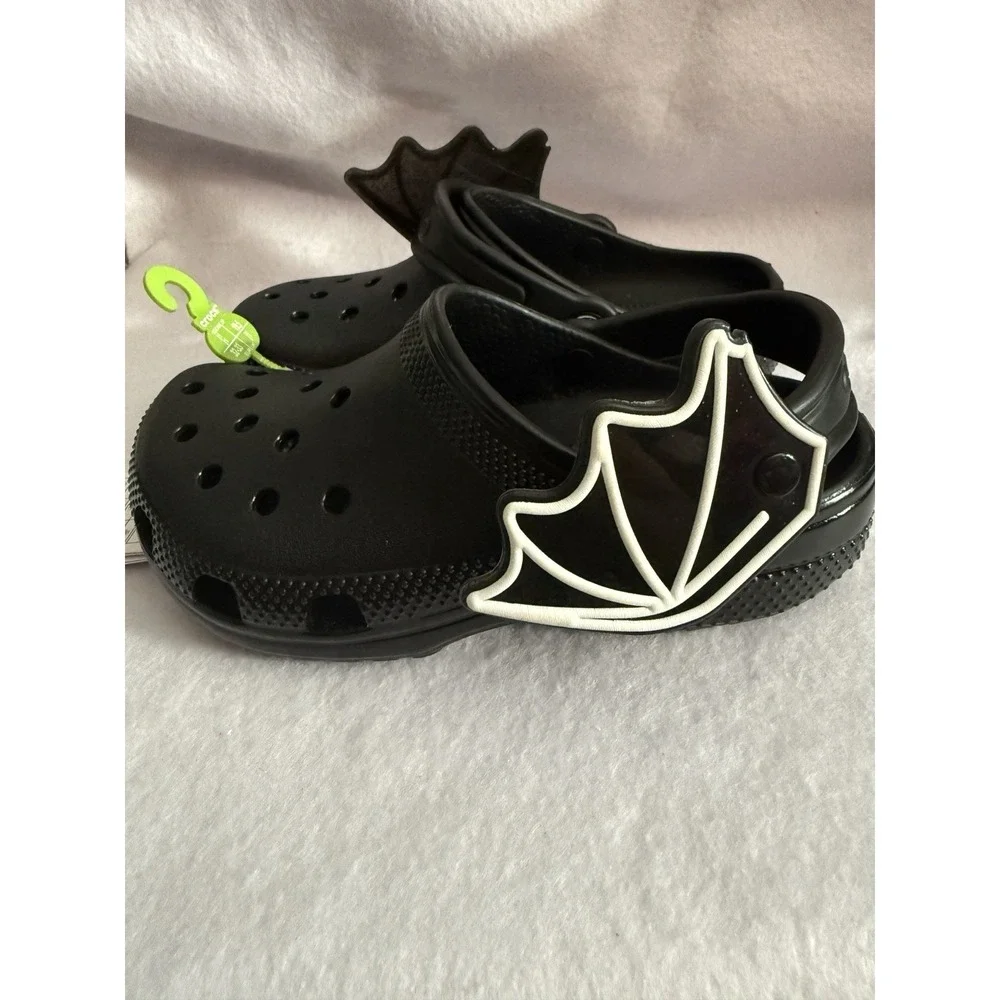 Crocs Classic Kids I am Bat Clog Black - US J1 New With Tags & Hanger Glow Bat